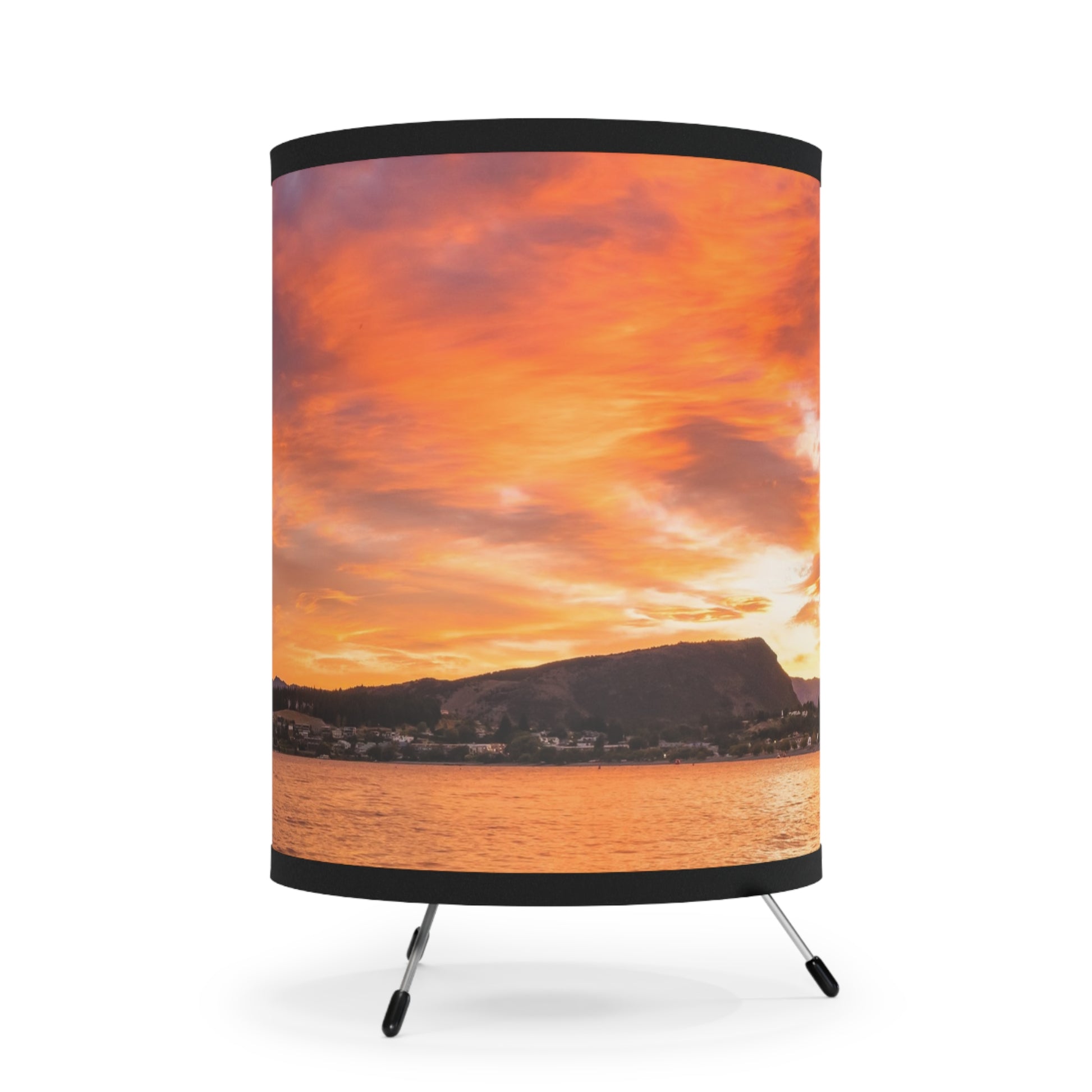 Wanaka Queenstown Tripod Lamp