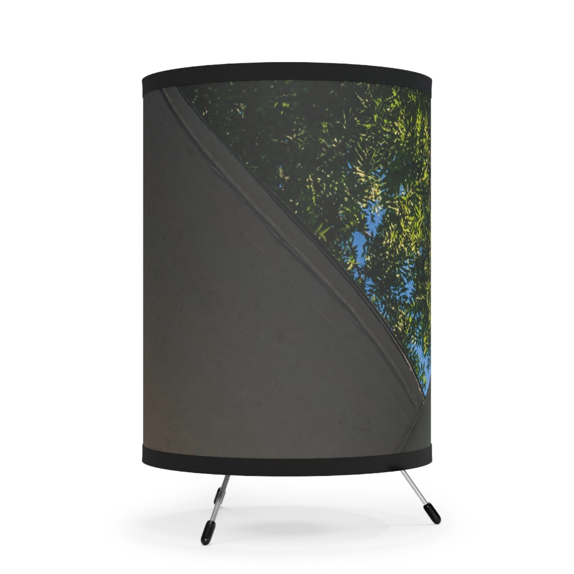 Geometric Corner Tripod Lamp